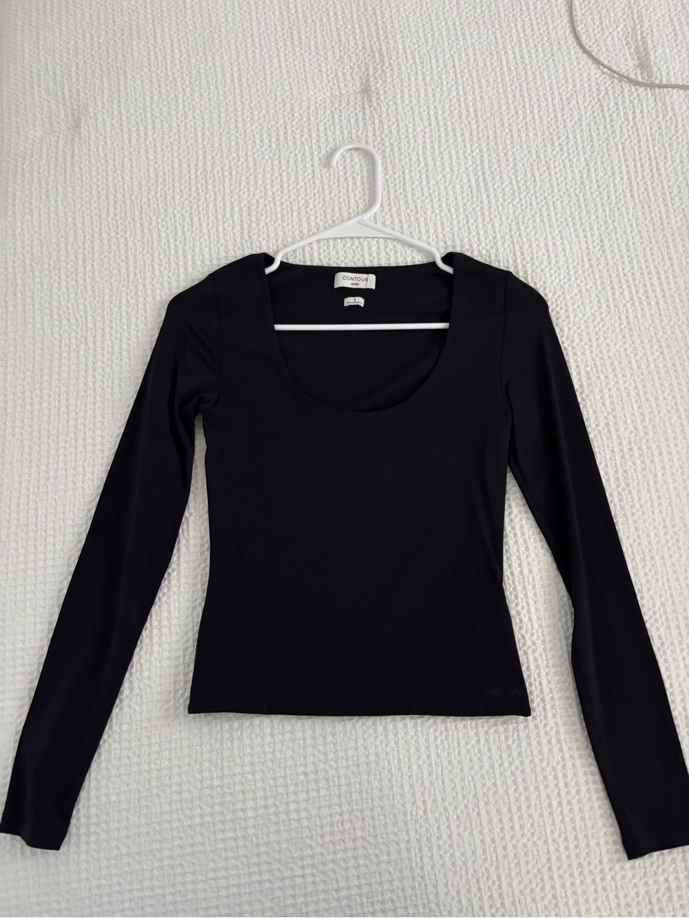Aritzia Contour Long Sleeve